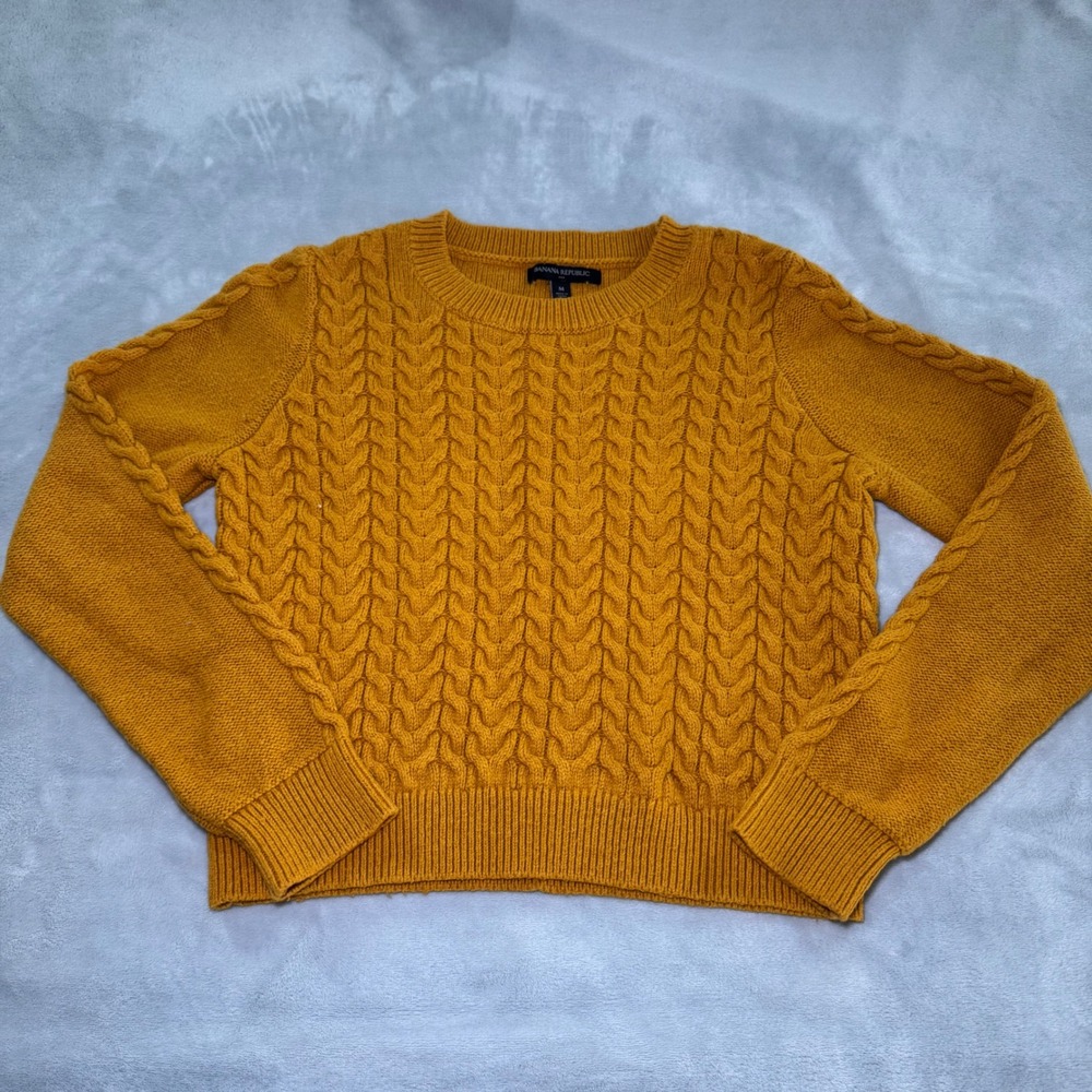 Banana Republic Mustard Yellow Cable Knit Crew Neck Sweater Women's Medium EUC - Picture 1 of 10